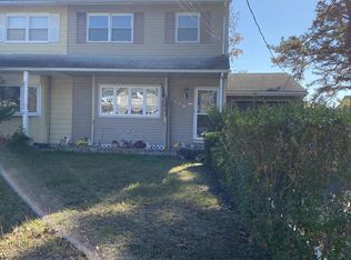 806 Cedar St, Lakehurst, NJ 08733