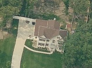 7 Ambassador Ct, Jackson, NJ 08527