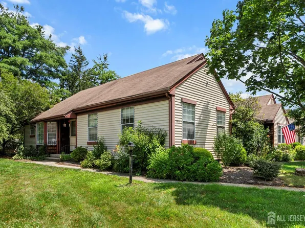 153 Concordia Cir #D, Monroe Township, NJ 08831