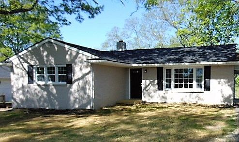 1st image of 122 Kelly Ct