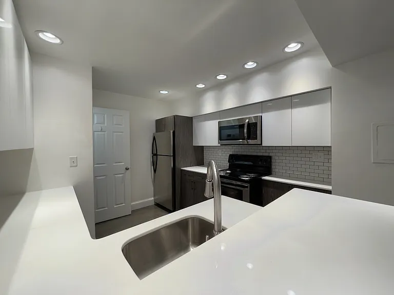 127 Saint Botolph St #9 — Photo 2