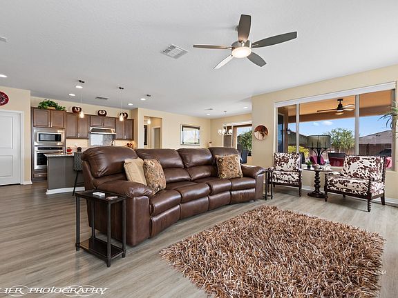 4th image of 1018 Flagstone Bnd