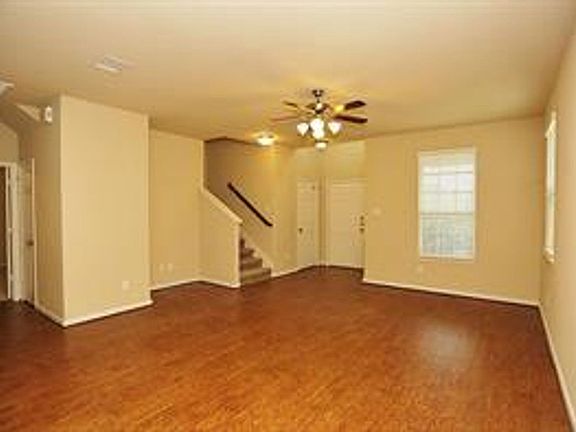 3rd image of 10011 Cobbs Cove Ln