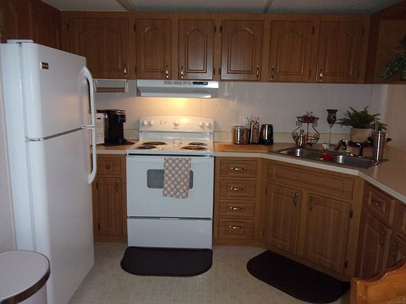 3rd image of 33139 Beach View Dr #182