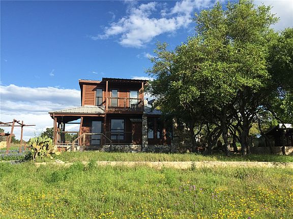 4th image of 450 E Skyline Acres