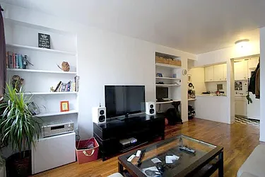 Rented by Wave Real Estate Group