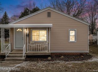 511 E Annabelle Ave, Hazel Park, MI