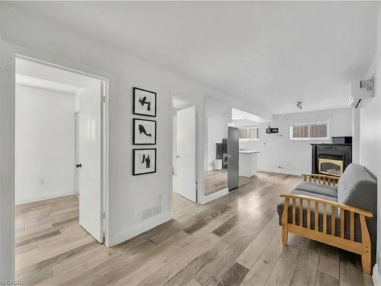 347 Keewatin Ave #LOWER — Photo 2