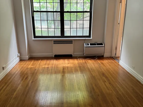 17 West 67th Street image 1 of 3