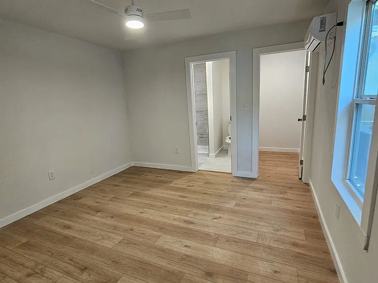 814 S Lyon St — Photo 14