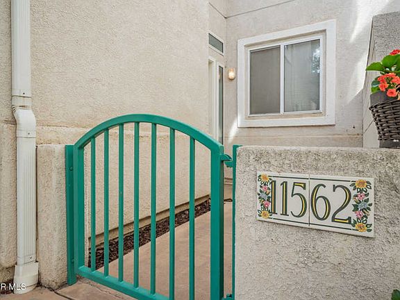 3rd image of 11562 Country Creek Ct