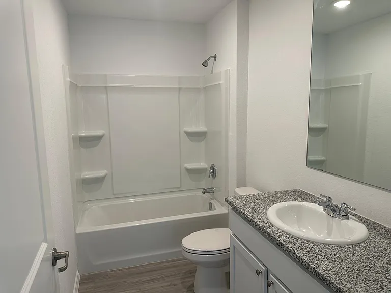9422 Somerset Rd — Photo 10