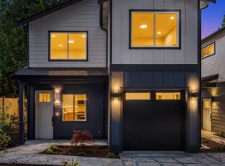 10041 38th Ave NE, Seattle, WA 98125