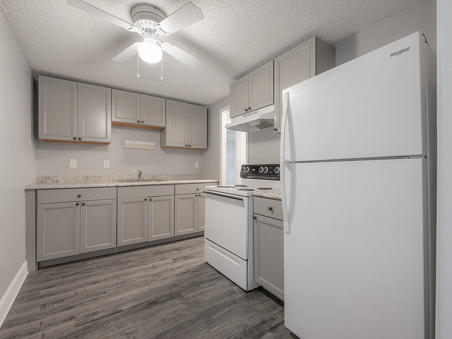 2 bed, 900 sqft, $1,450 — Photo 3