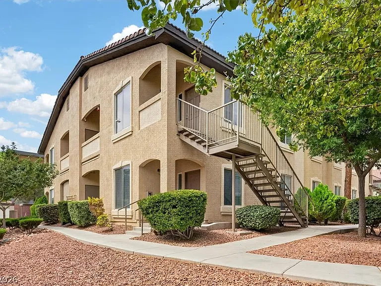 3320 Cactus Shadow St #103 — Photo 1