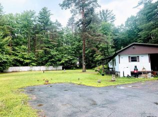 5787 Crooked St, Broadalbin, NY 12025