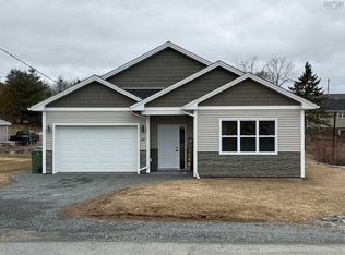 21 Ridge Ave, Stewiacke, NS B0N2J0