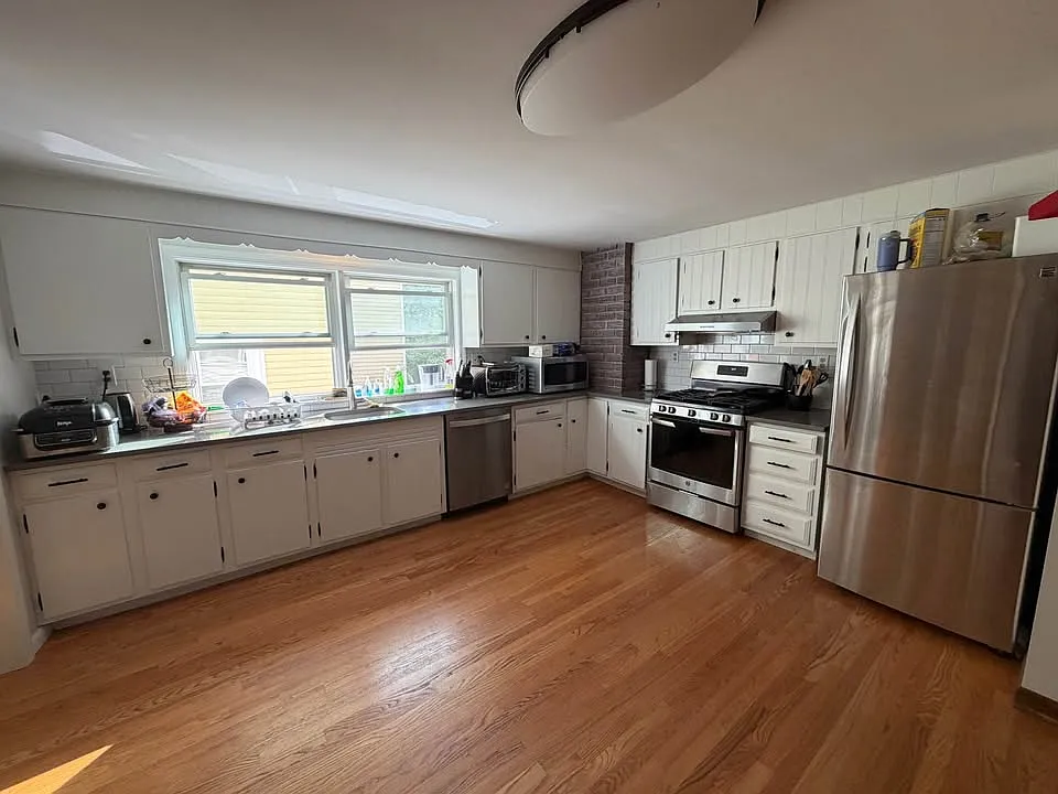 57 Newbury St #1