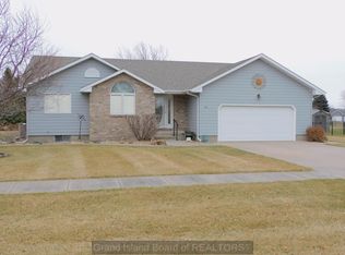 607 Linden Ave, Grand Island, NE 68801