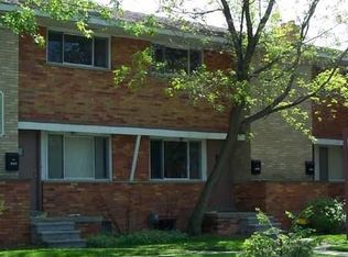 4115 W Forteen Mile Rd, Royal Oak, MI 48073