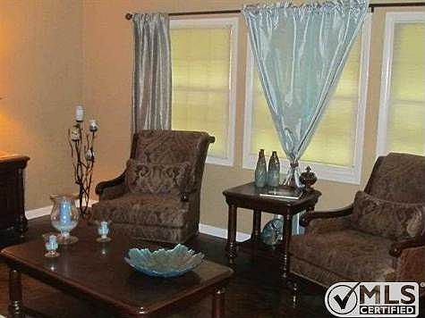 4th image of 1909 Sherwood Dr #7