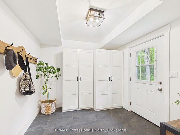 3rd image of 81 Watson Ln