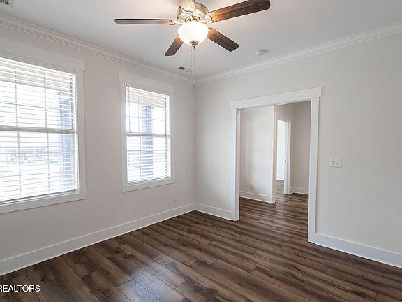 3rd image of 1554 Mountain Dr