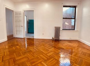22-15 35th St #2, Astoria, NY 11105