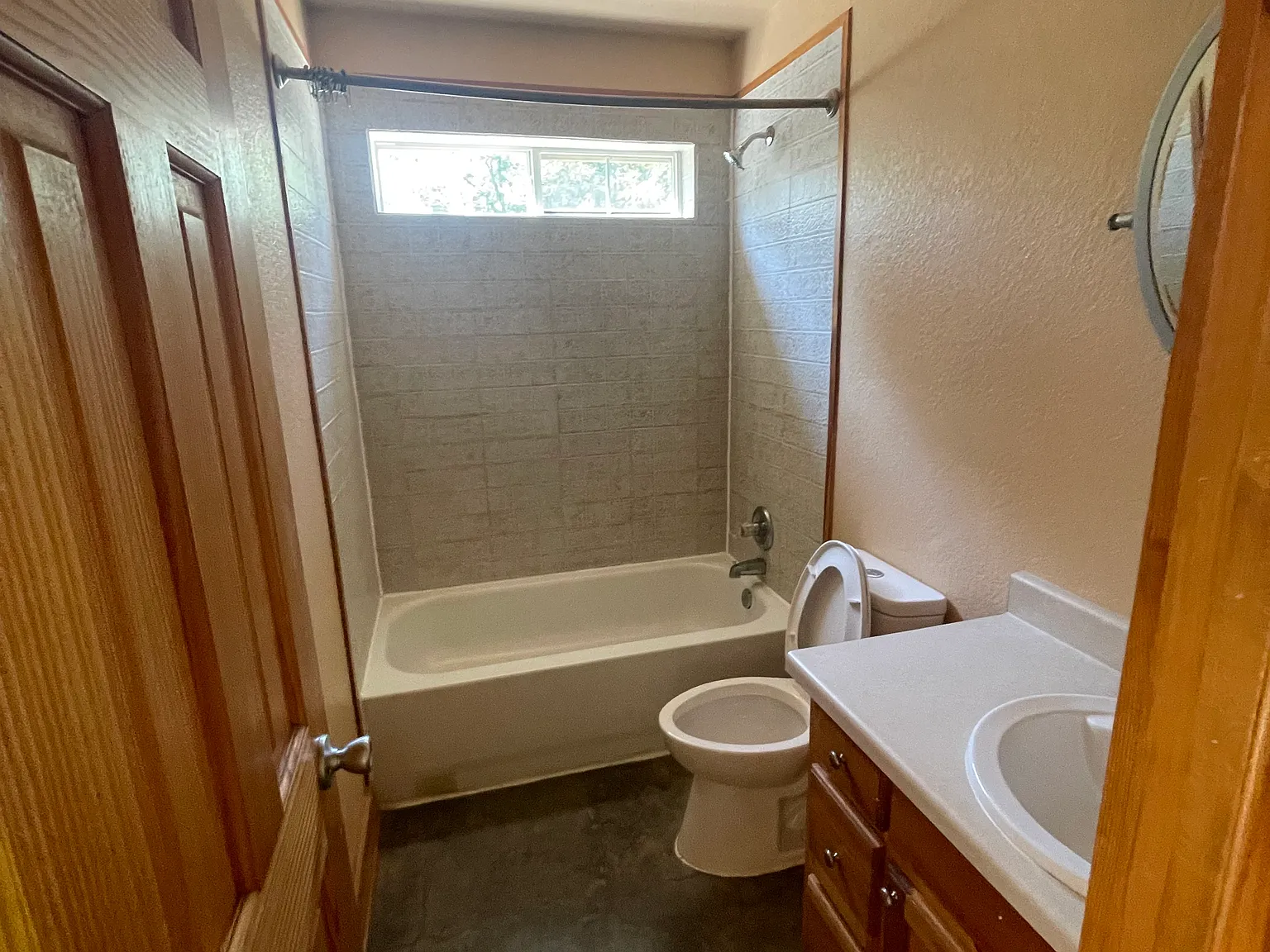 3 bed, 1180 sqft, $1,750 — Photo 2