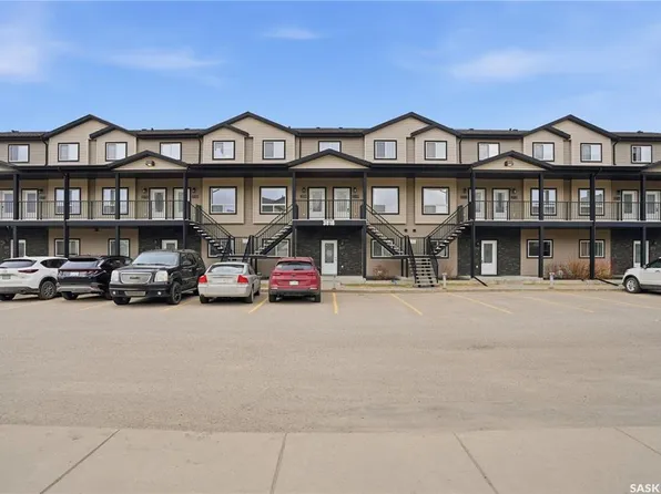 UNIT 210-3818 Dewdney AVENUE E, Regina, SK S4Z 0A6