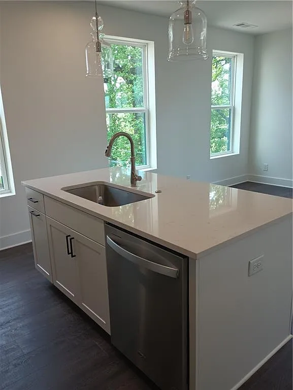 2 bed, 2.5 bath, 1248 sqft, $2,750 — Photo 3