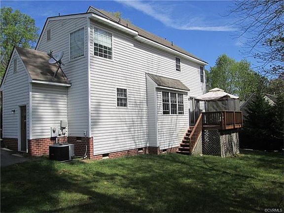 2nd image of 3813 Daniels St