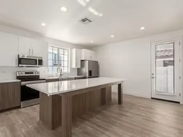 7621 E University Dr #101, Mesa, AZ 85207