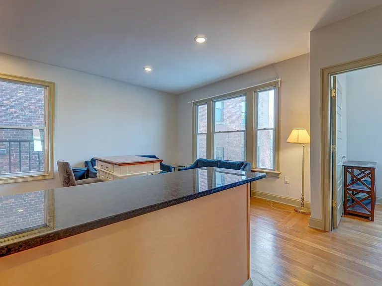 436 Prospect St — Photo 2