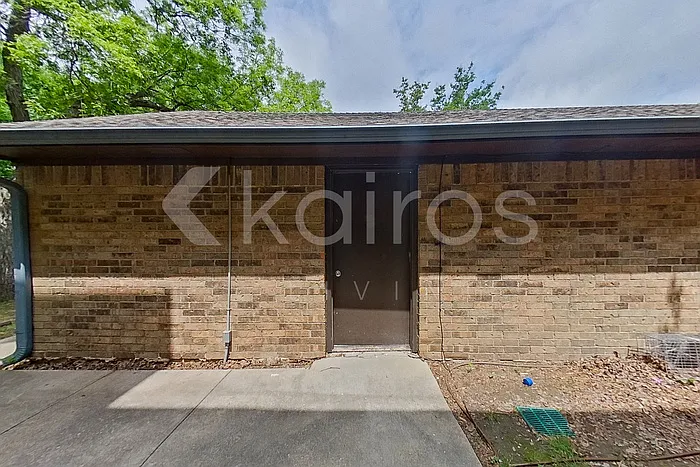 2140 Woodnote Ln — Photo 3