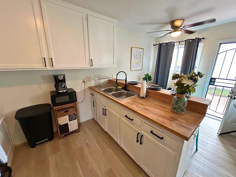 1666 Thomas Ave — Photo 11