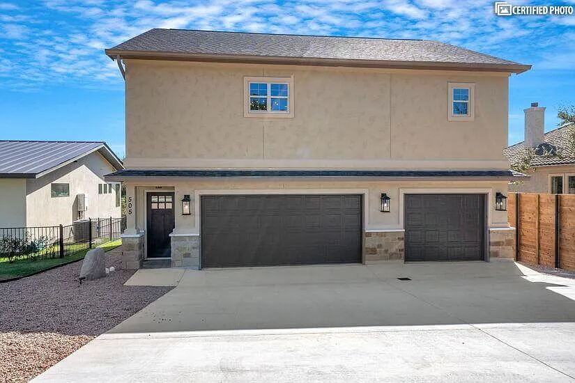 505 Heron Dr