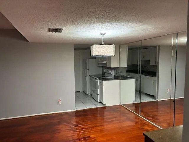 6124 43rd St W #303A — Photo 10