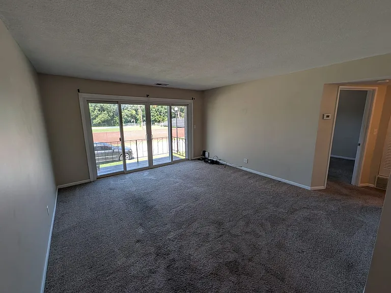 2811 Pembroke Ln #A10 — Photo 7