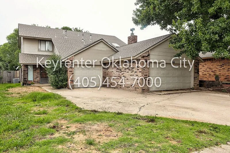 2 bed, 2.5 bath, 1100 sqft, $1,200 — Photo 3