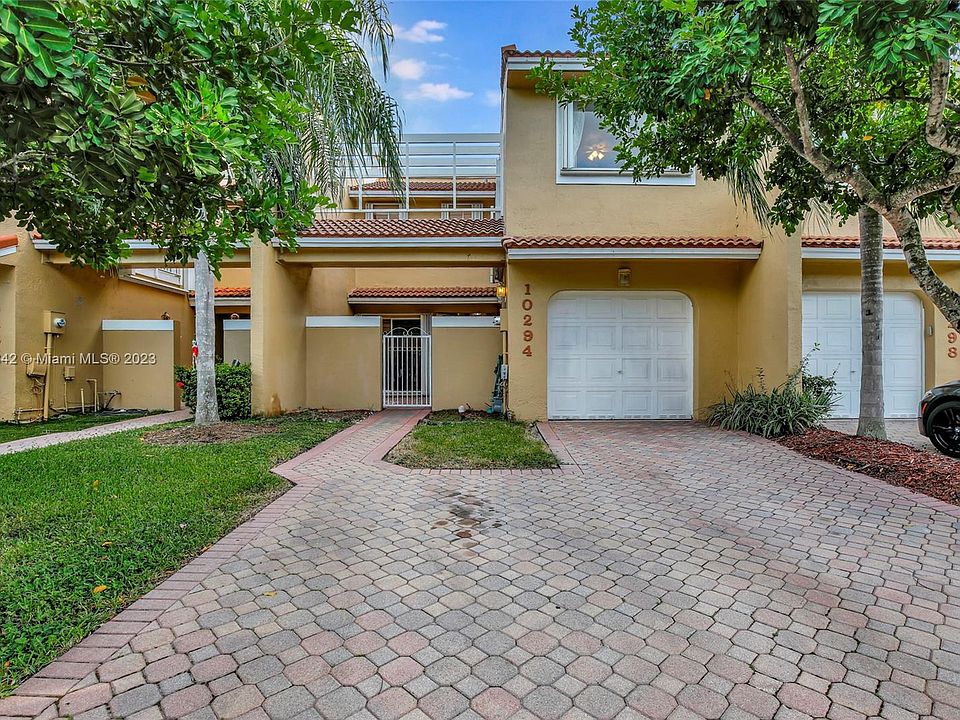 1st image of 10294 NW 51st Ter