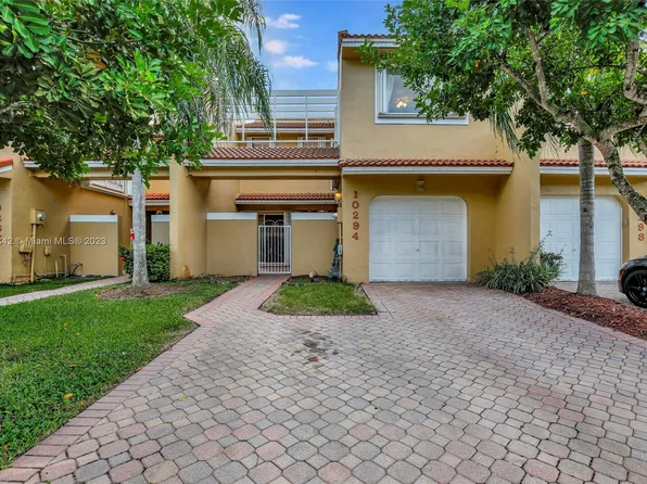 10294 NW 51st Ter, Doral, FL 33178