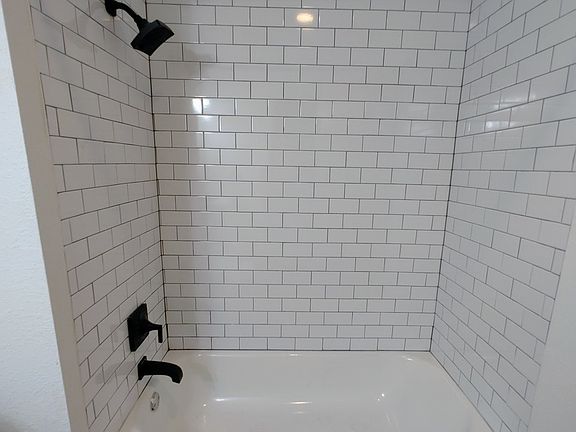 4th image of 934 Broadway St #S112