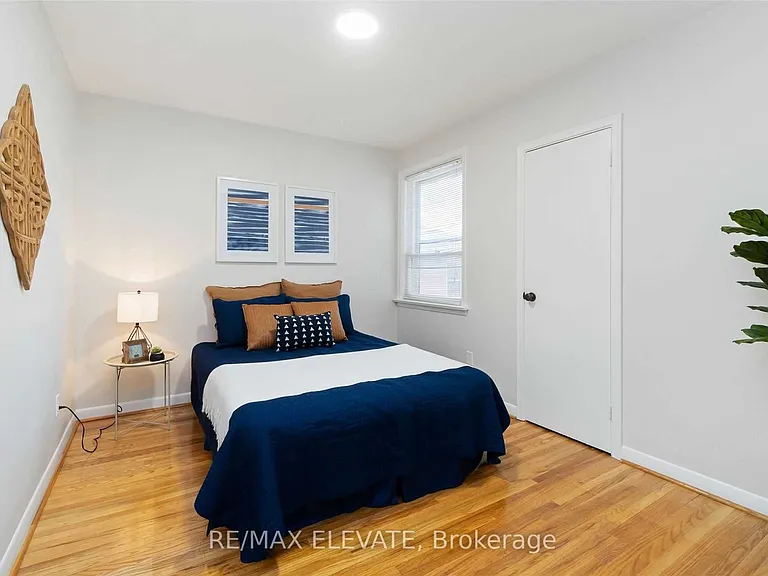 56 Amberdale Dr — Photo 12
