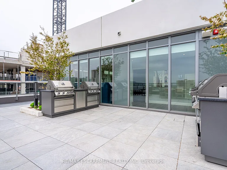212 King William St #816 — Photo 29