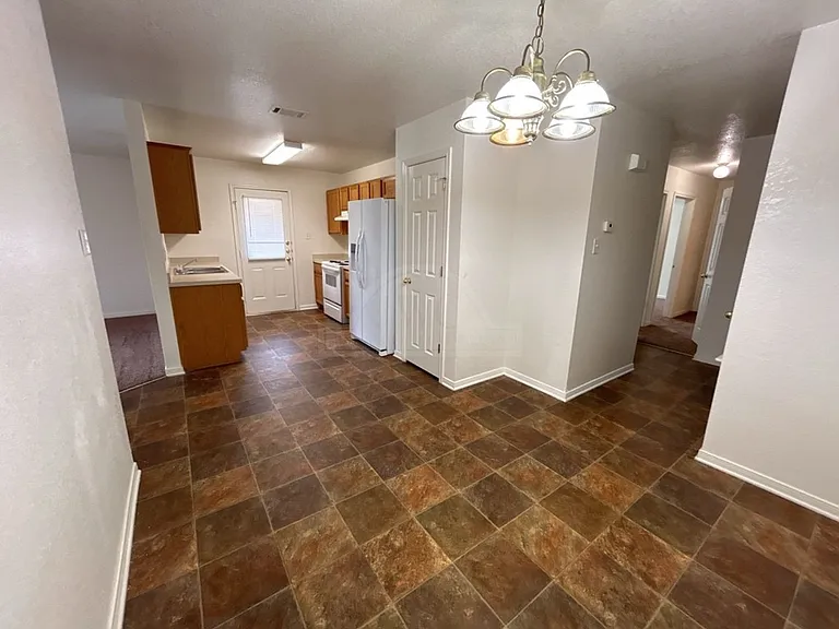 308 Cedar Ridge Dr — Photo 13