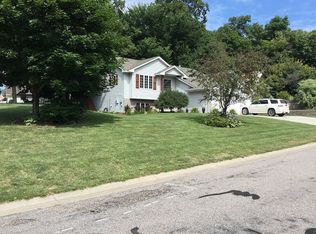 4011 Woodhill Ct, Rockford, MN 55373