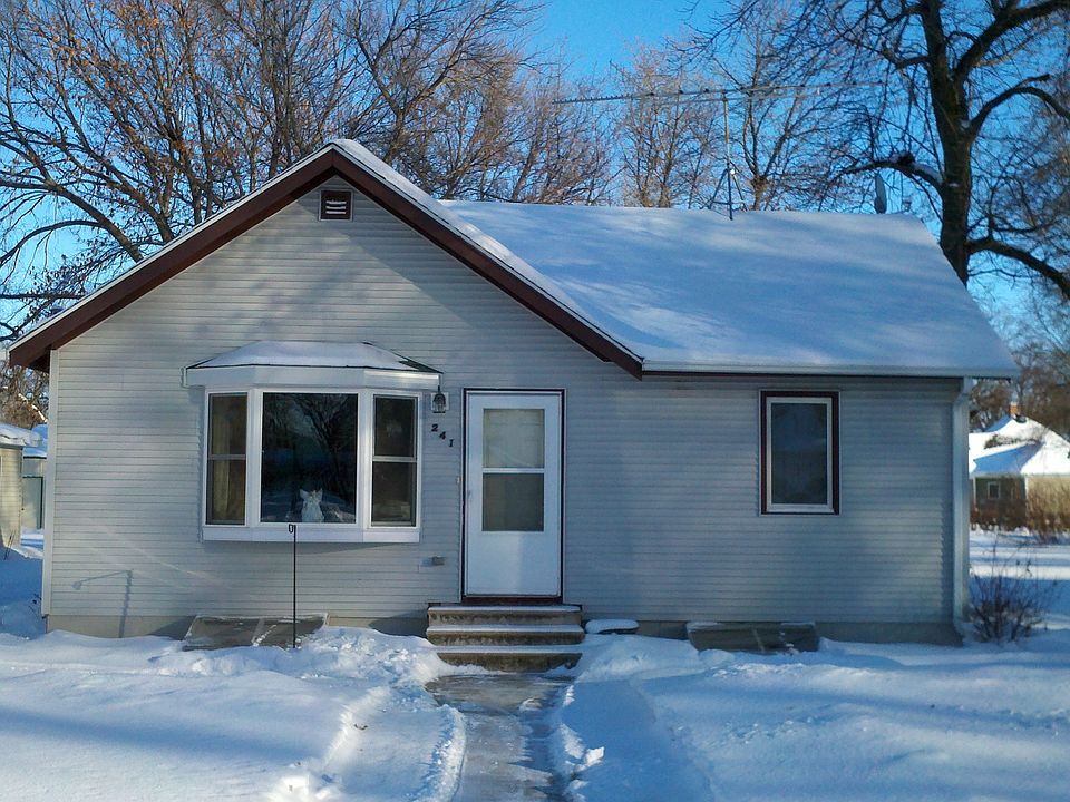 1st image of 241 4th Ave N