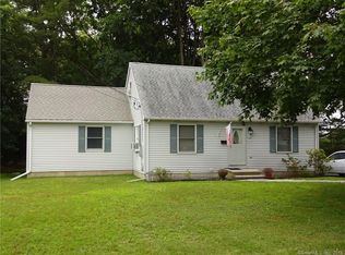 12 Vivian Ct, Waterford, CT 06385