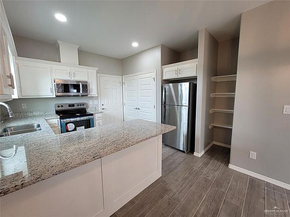 3rd image of 1805 Davenport St #4